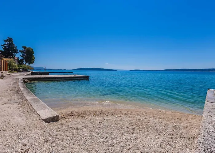 Ita * Kaštela