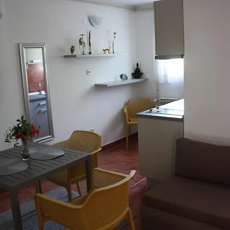 Ita Apartment *